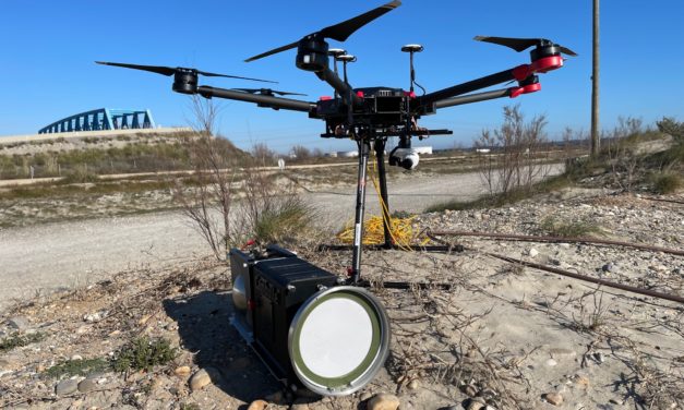 Articles de presse drone et pollution à Fos.